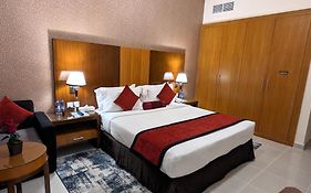 City Tower Hotel  4*